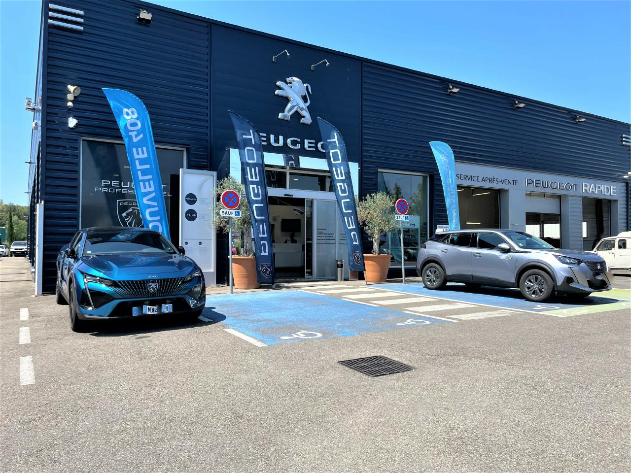 Commerce Saint-Mitre-les-Remparts 1024m² Location commerce Saint-Mitre-les-Remparts Bouches-du-Rhône OLCOM2420875 2